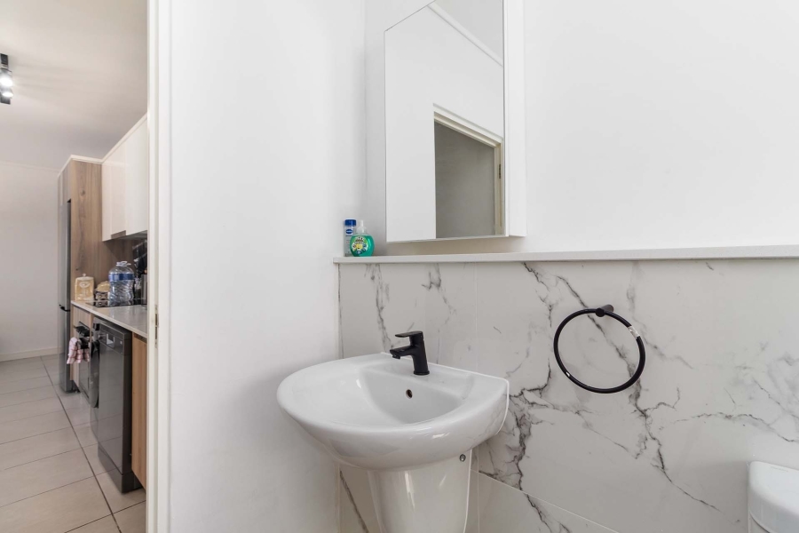 1 Bedroom Property for Sale in Sandown Western Cape